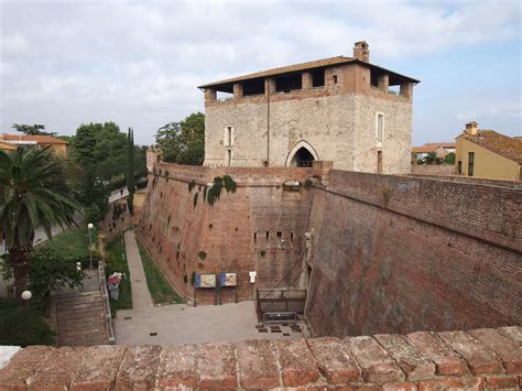 Galleria Foto Delle Mura Medicee Di Grosseto Tuttatoscana