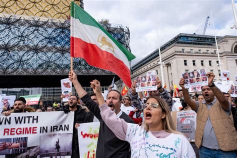 Sankcje Na Iran Za T Umienie Protest W Kanada Ju Je Na O Y A Europa