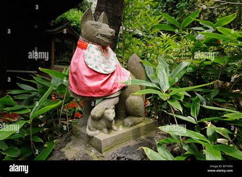 Sculpture Of Inari Deity Aka Oinarui Oinari Sama Gojo Tenjin Shinto