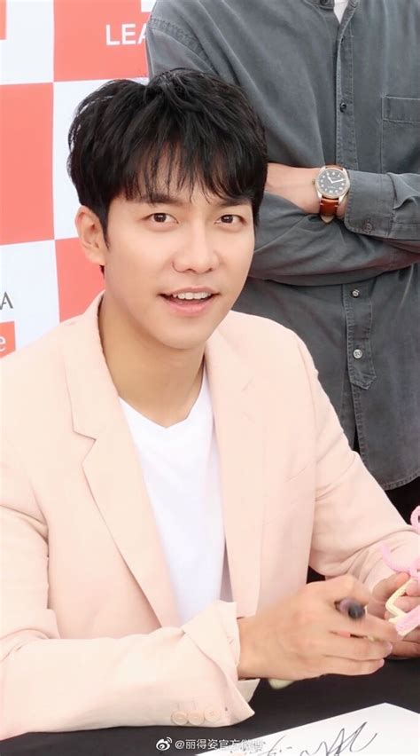 19 06 01 Lee Seung Gi Leaders Fan Signing Official Photos Lee Seung Gi Korean Actors Son Oh Gong