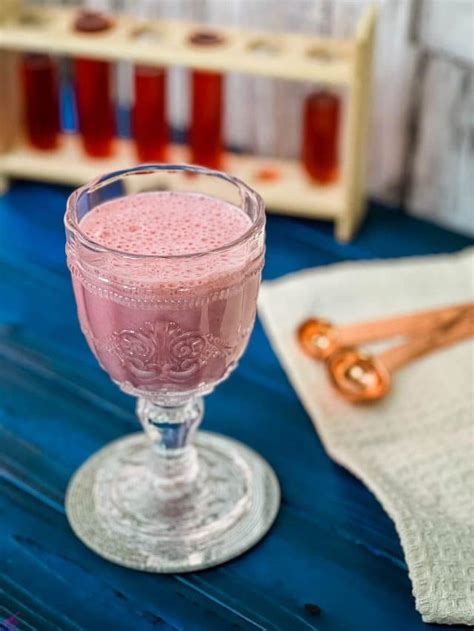 Delicious Strawberry Milk With Only Four Ingredients