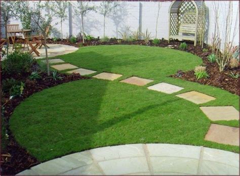 Beautiful Grass Garden Design Ideas For Landscaping Your Garden 40 Circular Garden Design Small