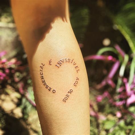 30 tatuagens do Pequeno Príncipe que vão te deixar encantada Tatuagem