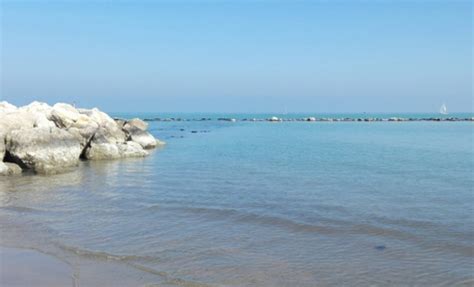 A Pescara C Gi Il Primo Divieto Di Balneazione Cronaca Pescara