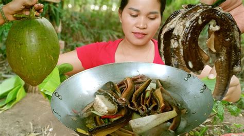 Amazing Cooking Soup Eels With Coconut Water Spicy Eating So