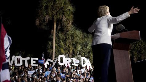 Poll Gives Clinton Wide Lead In Florida With Strong GOP Support