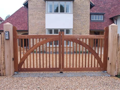 Agd Timber Gates Residential And Commercial Electric Gates Agd Systems