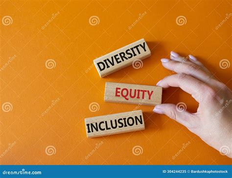 Símbolo De Inclusión De Equidad De Diversidad Palabras De Concepto