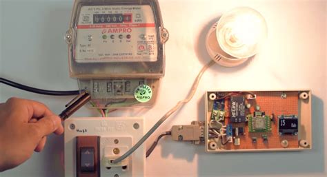 Medidor de consumo eléctrico casero con ESP8266 BricoGeek