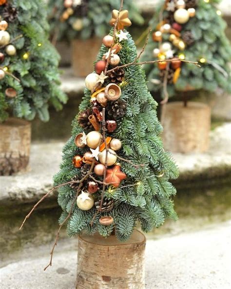 42 Cool And Easy To Make Cone Christmas Trees Digsdigs