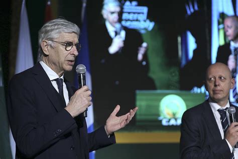 Foot PSG Arsène Wenger futur boss du PSG il répond Foot 01