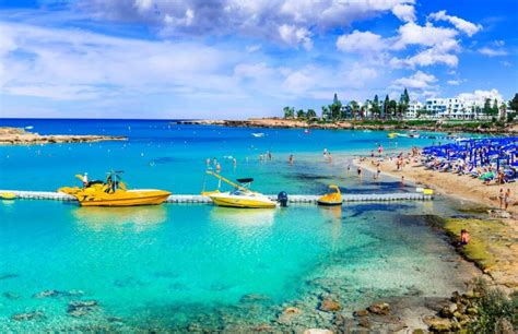 Plaża Fig Tree Bay Beach Cypr