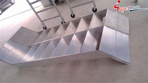 Customize Different Kinds Of Aluminum Stair Scaffold And Scaffolding