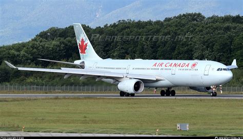 C GFUR Air Canada Airbus A330 343 Photo By ErezS ID 1386971