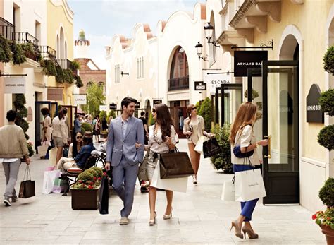 la-roca-village-chic-outlet-shopping | Barcelona Connect