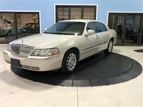 Used Lincoln Town Cars