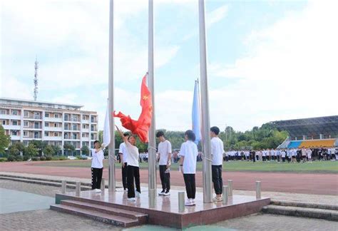 升旗仪式丨高二（3）班升旗系列风采展征程