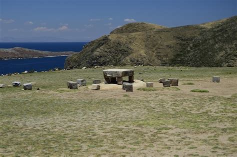 Ruinas prehistóricas incas en la isla del sol isla del sol mesa de