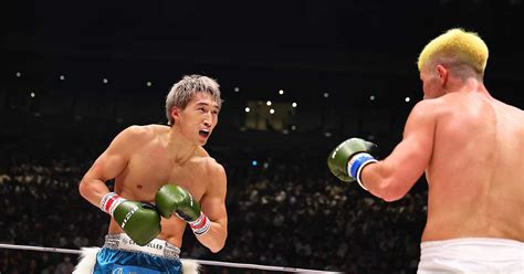 【rizin】安保瑠輝也が初勝利 2度目のローブローとセコンドの暴言でイエローカードも宇佐美正パトリックから2度ダウン奪う サンスポ