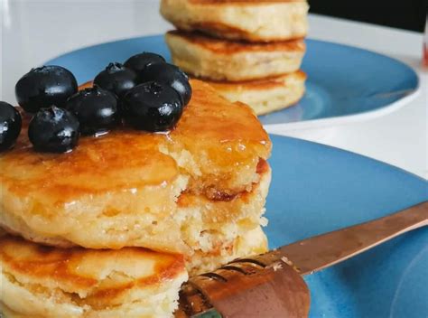 Easy Fluffy Pancake Recipe Amazeballs Recipes