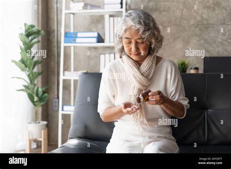 Adult Mature Female Hi Res Stock Photography And Images Alamy