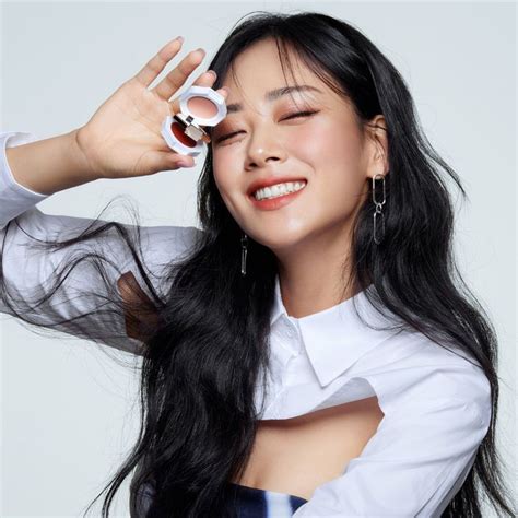 NAKED BIBI Brasil on Twitter Célébrités Mode d emploi Peach