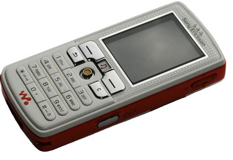 Sony Ericsson W Ponsel Mungil Dengan Fitur Walkman Bukareview