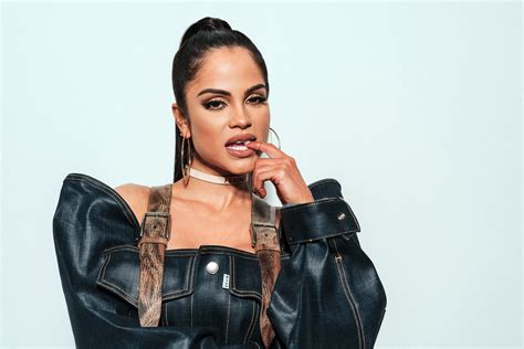 Natti Natasha celebra su cumpleaños con nuevo tema musical Al Paso de