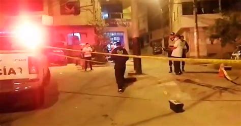 San Juan De Lurigancho Sicarios Asesinan A Un Hombre En Medio De Una