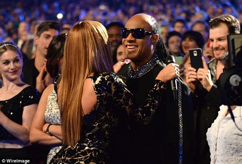 Beyonce Takes The Stage At Stevie Wonder Grammy Salute Daily Mail Online