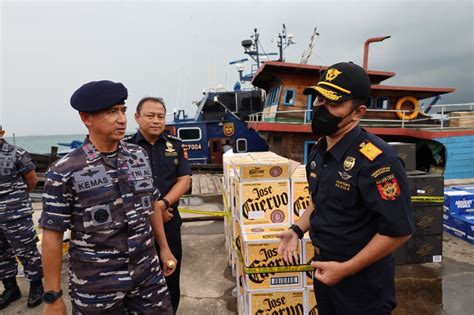 Lantamal Iv Dan Bea Cukai Batam Gagalkan Penyelundupan Botol