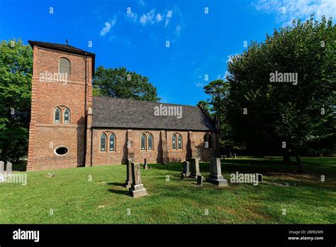 Historic St Lukes Church In Smithfield Virginia Stock Photo Alamy