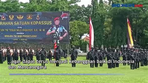 Terima Tongkat Komando Brigjen TNI Widi Prasetijono Resmi Jabat Danjen