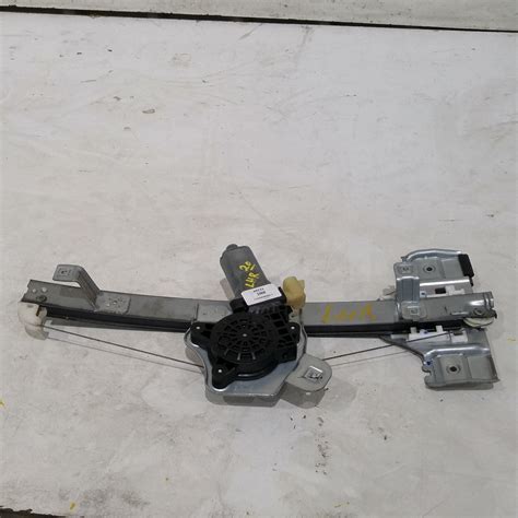 #208527, Used window regulator/motor rear left for 2008 commodore| ve ...