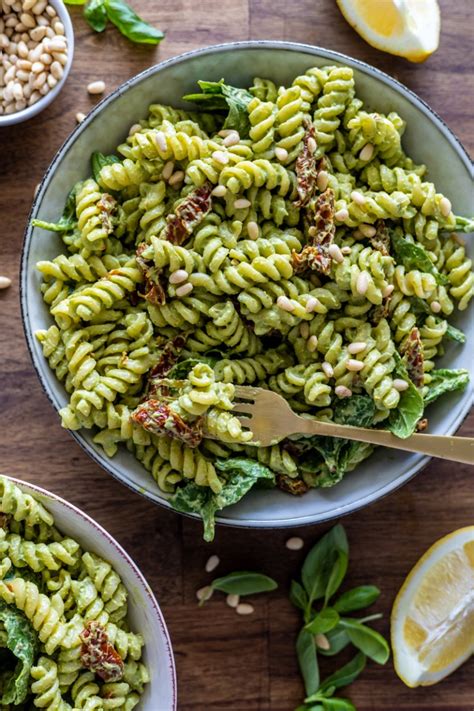 Avocado Pesto Pasta Salad Taylahs Kitchen