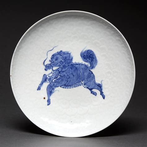 Lot Plat En Porcelaine Et Maux Bleu Blanc D Cor D Un Qilin