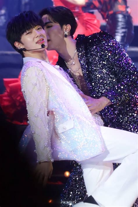 Pin By Yanisa Sriwiset On Zn Cute Gay Couples Handsome Actors