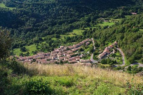 Montsegur El Misterio Del Santo Grial Y Los Caballeros C Taros