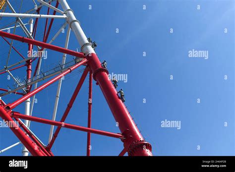 100 Meters Tall Building Hi Res Stock Photography And Images Alamy