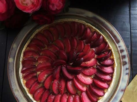 Recettes De Tarte Aux Prunes Rouges De La Gourmandise Est Un Joli Defaut