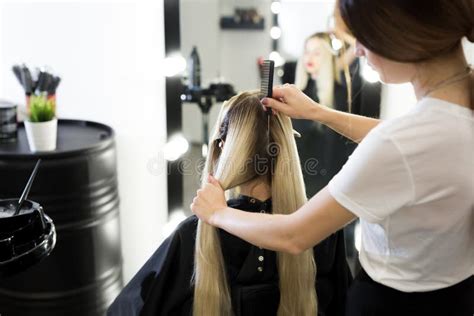 Blonde Woman Dying Her Hair At The Beauty Salon Stock Image Image Of Foil Haircut 178680285