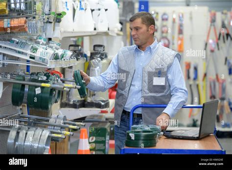 Stocking Shelves Hi Res Stock Photography And Images Alamy