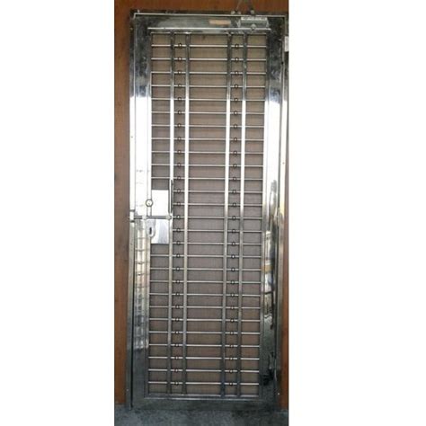 Stainless Steel Polished Designer Door At Square Feet In New