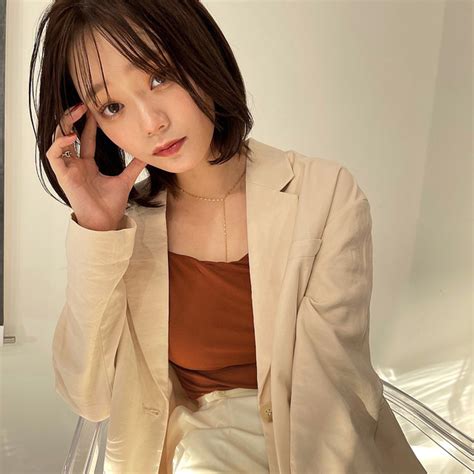 Sở hữu nhan sắc như nữ thần nàng hot girl chơi trội tập làm YouTuber khoe mặt mộc không trang