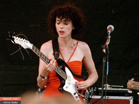 Annie Clark Aka St Vincent Aka Annie Clark Nude Leaks Faponic