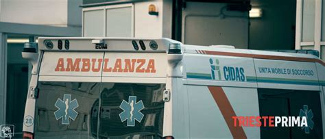 Perde Il Controllo Dell Auto E Si Cappotta Una Persona All Ospedale