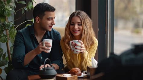 9 Body Language Signs Shes Attracted To You By Dating Champions