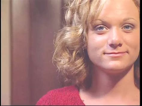 Une Blonde Sexy Se Couche Sur Une Voiture Et Se Fait Baiser Brutalement Sa Bo Te Mouill E Xhamster