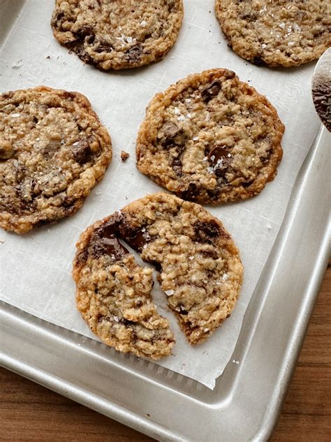 The Best Vegan Oatmeal Chocolate Chip Cookies Healthienut Easy To