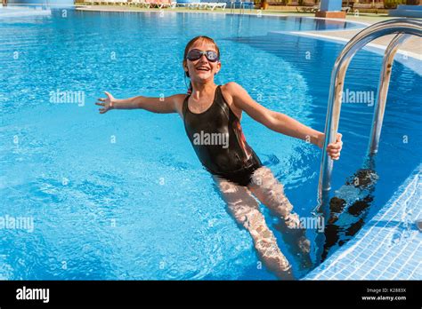 Young Teen Girl Swimming Pool Telegraph